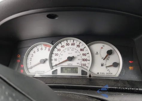 2005 Toyota Corolla S z USA, uszkodzony, nr VIN 1NXBR32E15Z482904